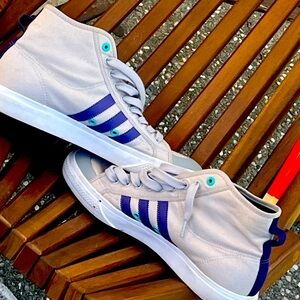 Adidas High Top Sneaker